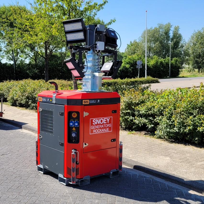 Stationaire Lichtmastaggregaat 4x350W LED 1