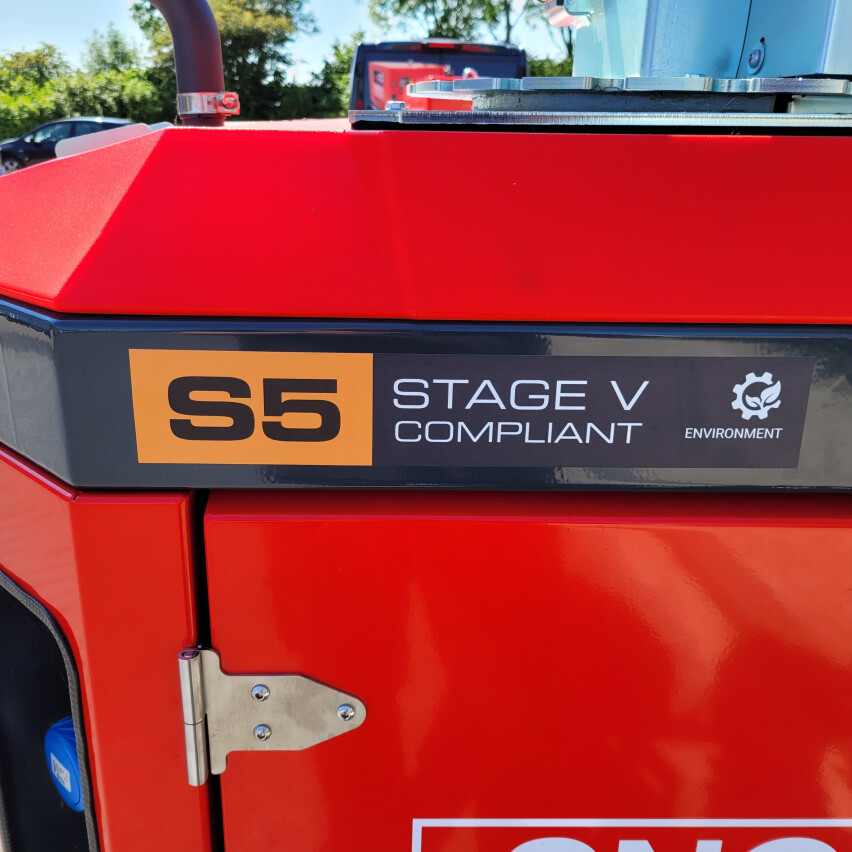 Stationaire Lichtmastaggregaat 4x350W LED 3