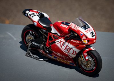 1/64 Ducati カスタムバイク精密塗装完成 Liberty Walk仕様 Ducati 999 - The Art of Modeling Club