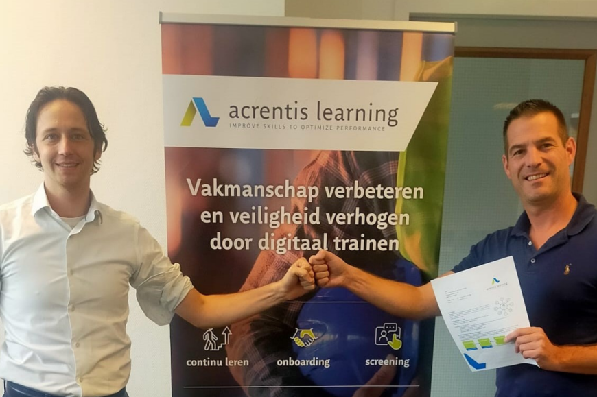 Acrentis Learning en S2N fire & rescue tekenen contract