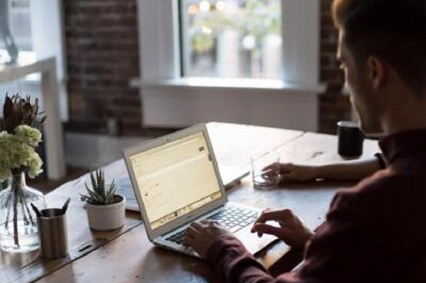 Vergroot je kennis met onze E-learning trainingen en E-books