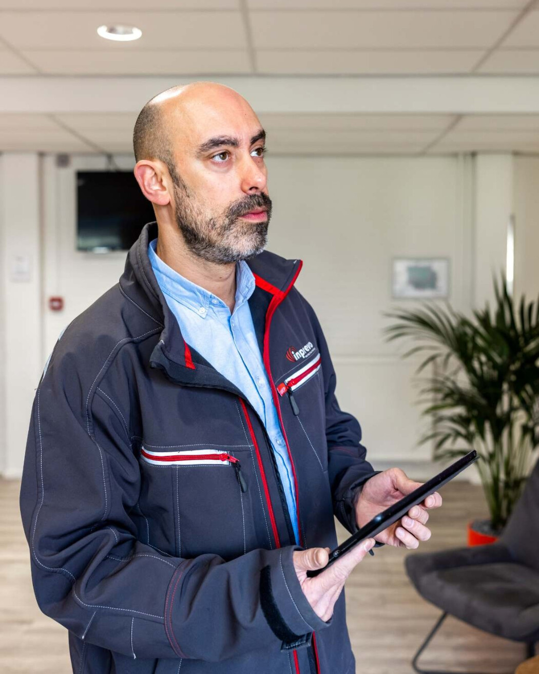 Inprevo-adviseur ondersteunt bij het verbeteren van de BHV-organisatie voor een risicovolle werkomgeving.