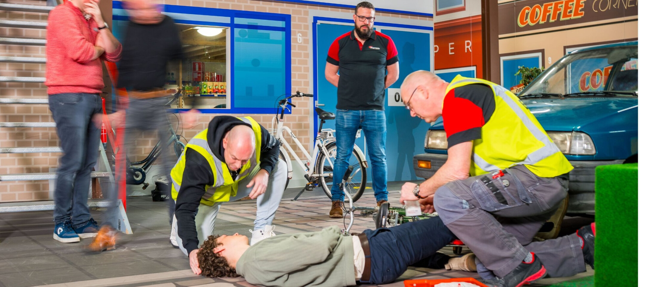 Inprevo verzorgt scenariobased trainingen en praktijkgerichte oefeningen voor cursisten.
