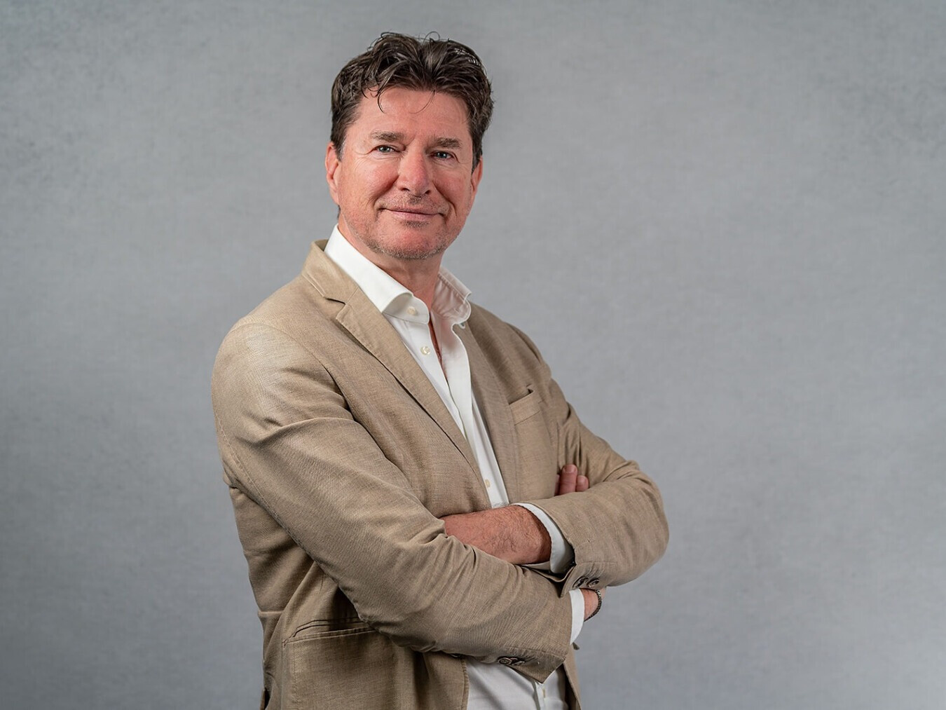 Harry van de Vranden geeft advies over BHV-training en veiligheid in de zorgsector.