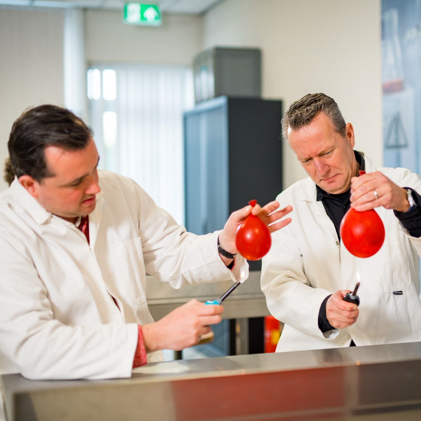 Cursisten tijdens een BHV cursus Engels