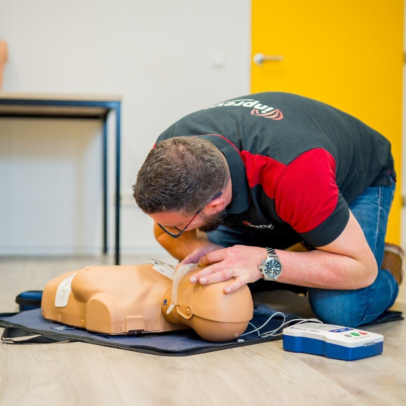 Praktijkgericht trainen tijdens een cursus BHV in Barneveld