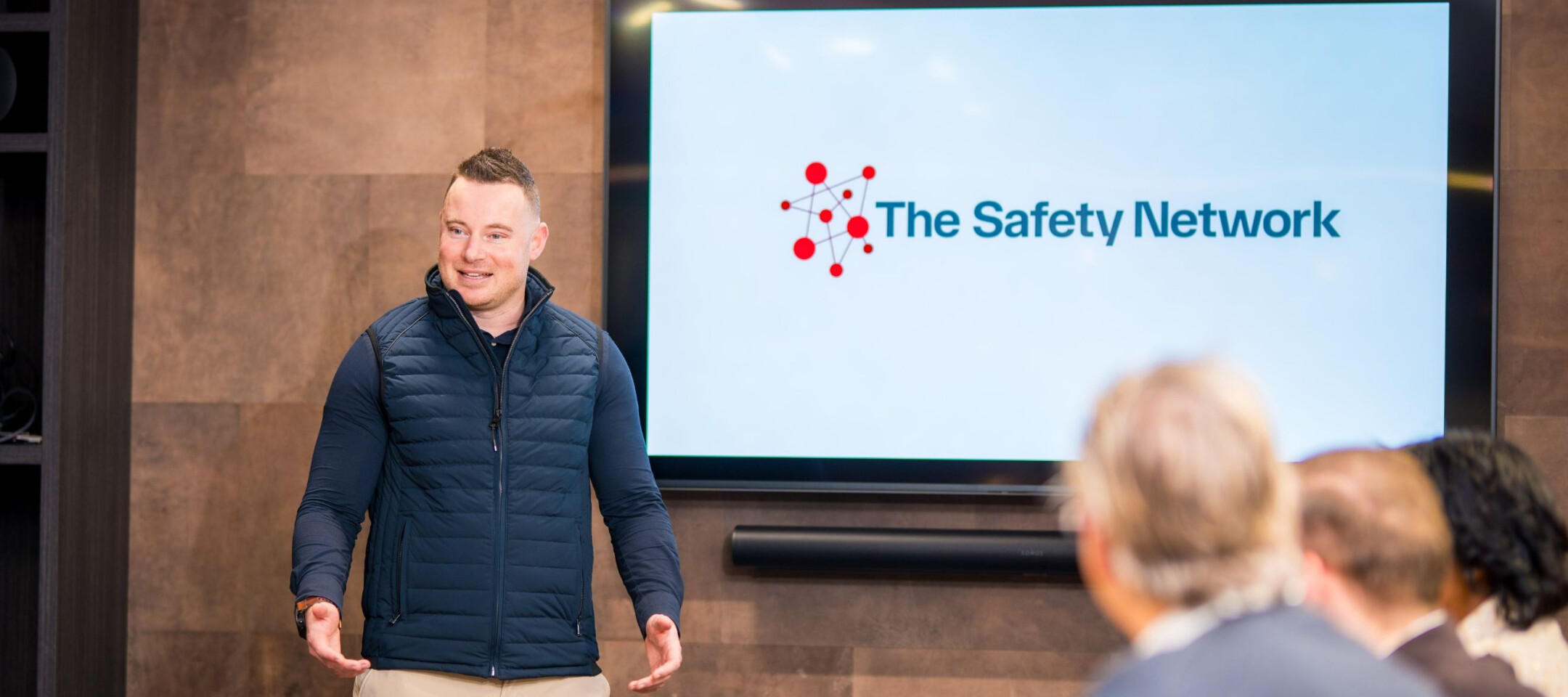 The Safety Network is een samenwerkingsverband tussen gespecialiseerde bedrijven op het gebied van (brand)veiligheid en arbozorg die elkaar aanvullen en versterken in het bieden van kwaliteit, kennis, betrouwbaarheid en innovatie.