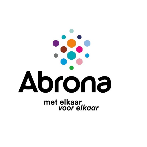 Jaqueline van Dongen en Gurbe Helbig van Abrona aan het woord