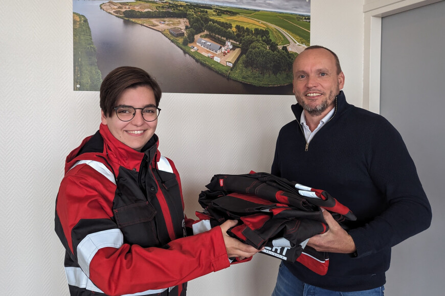 Medewerkers van Alert in een nieuw jasje