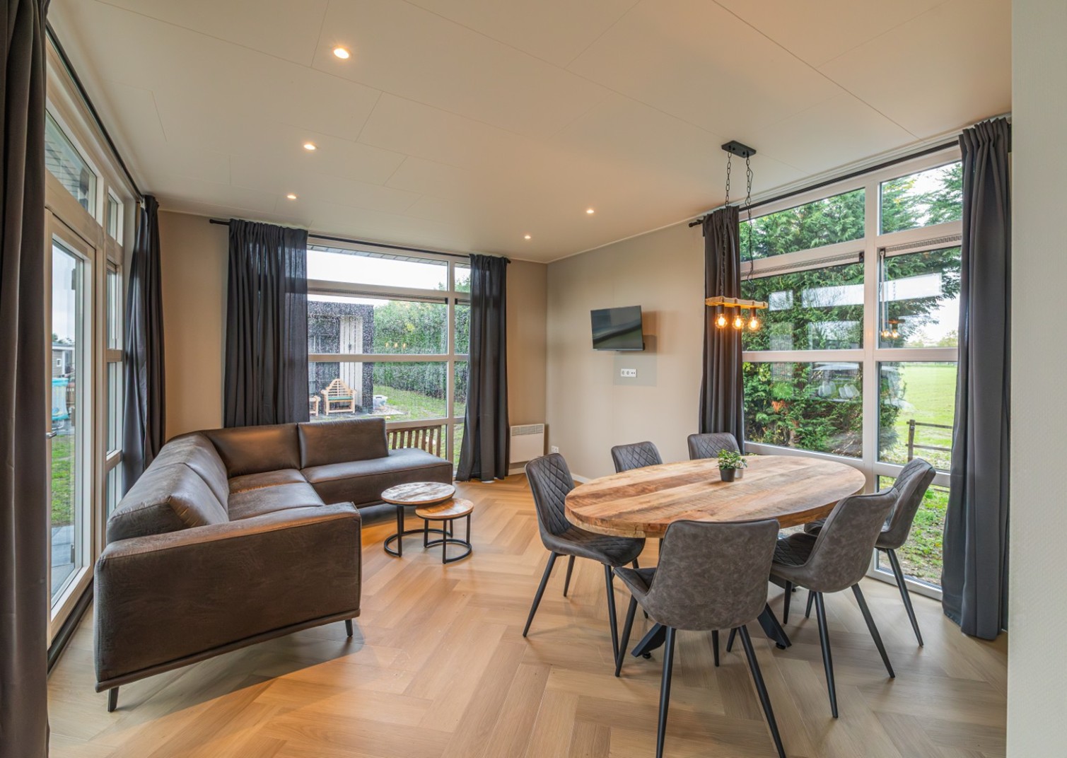 Foto Lodge woonkamer.jpg