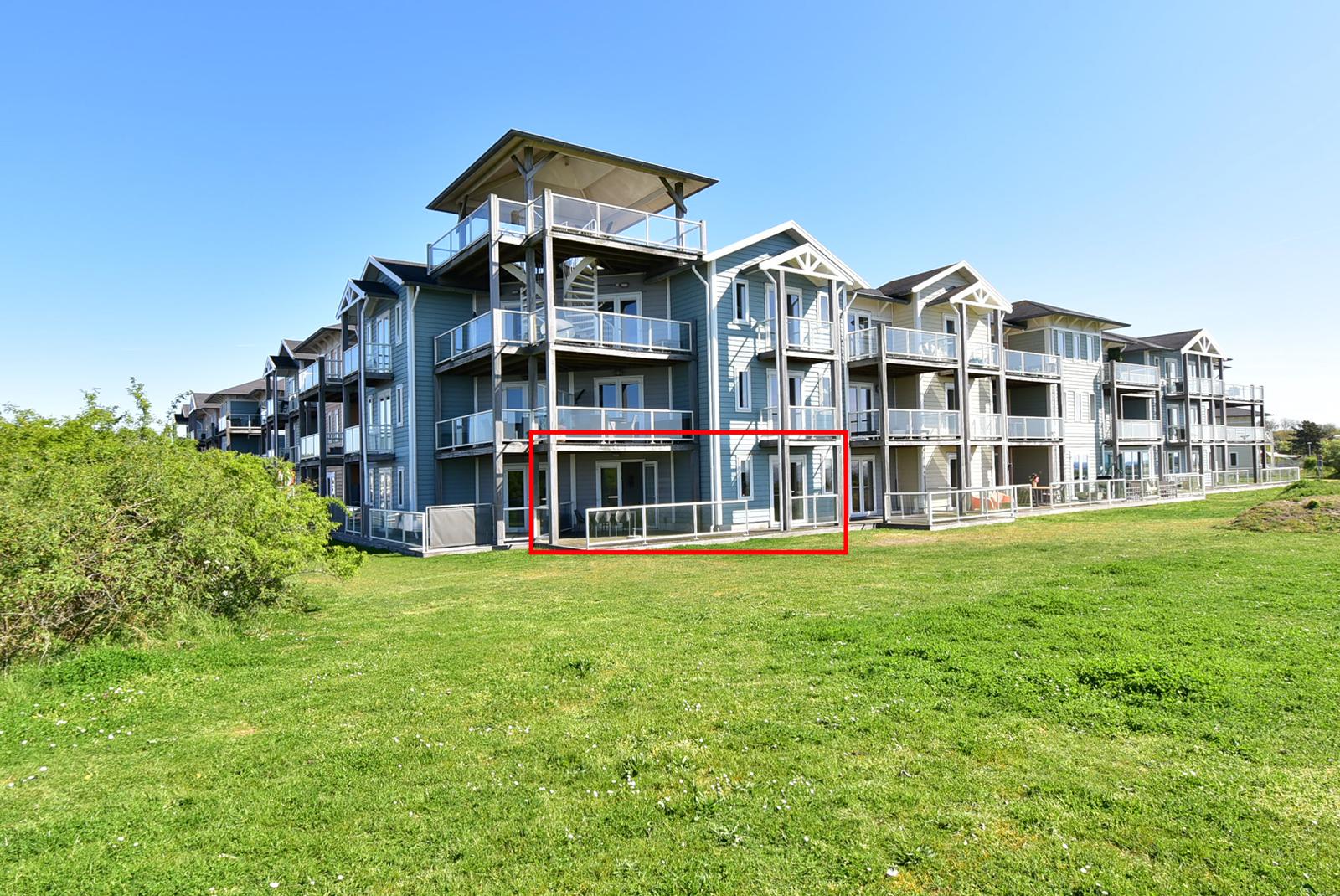 kopen-vakantieappartement-hellevoetsluis-exterieur-begane-grond-terras-recreatieadviseurs-vakantiehuistekoop-nl.jpg.JPG