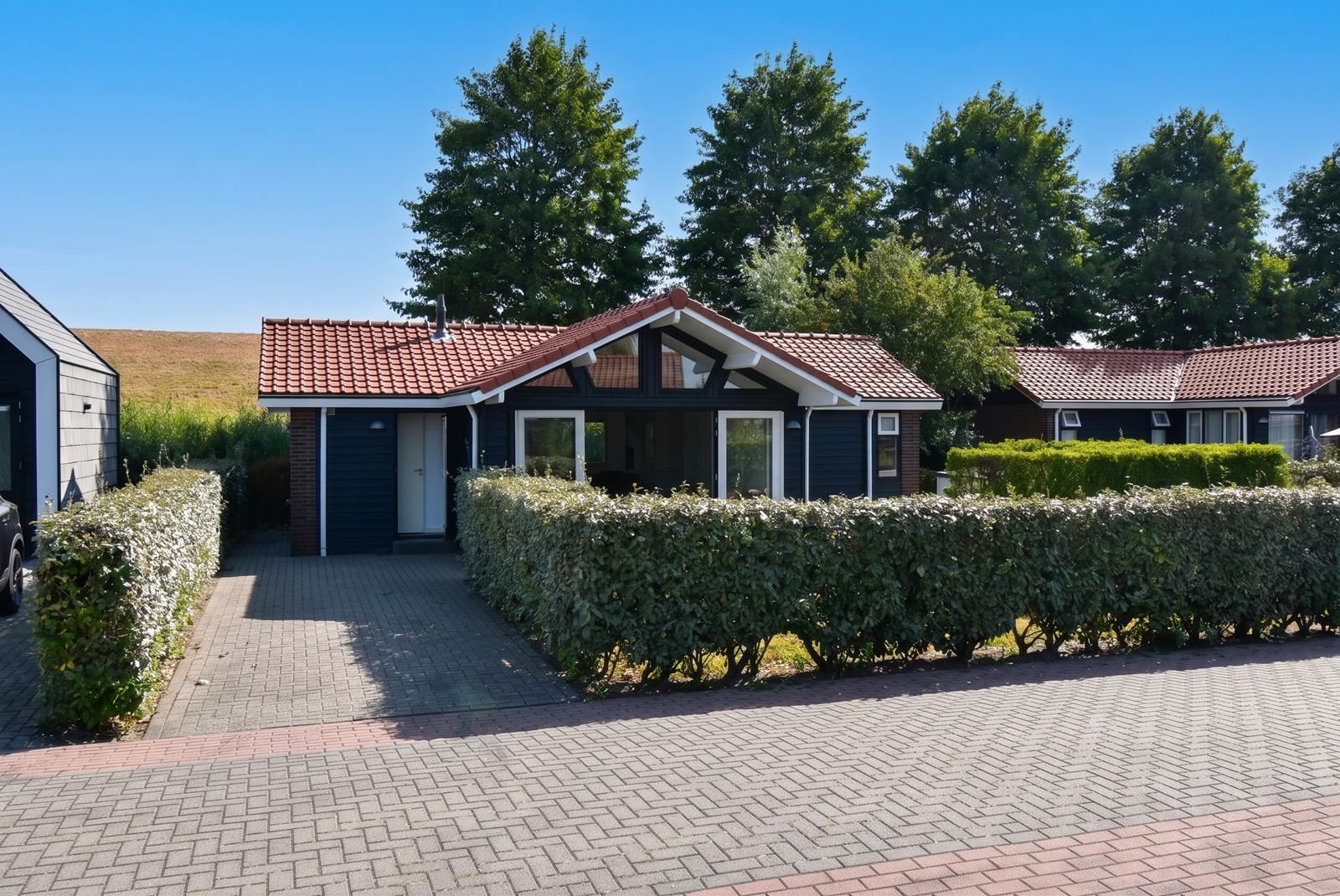 Kopen-Vakantiehuis-Zeeland-Kattendijke-vakantiehuistekoop-nl.webp001.jpg