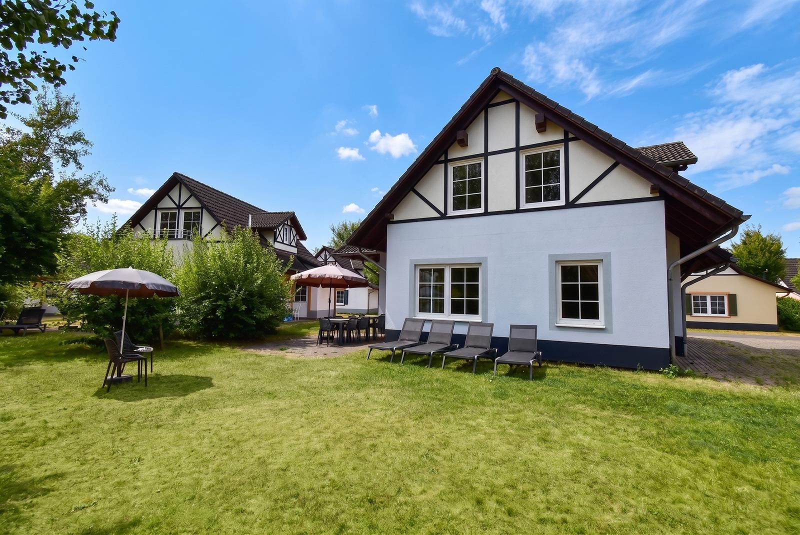 Kopen-Vakantiehuis-Duitsland-Cochem-vakantiehuistekoop-nl.webp002.jpg