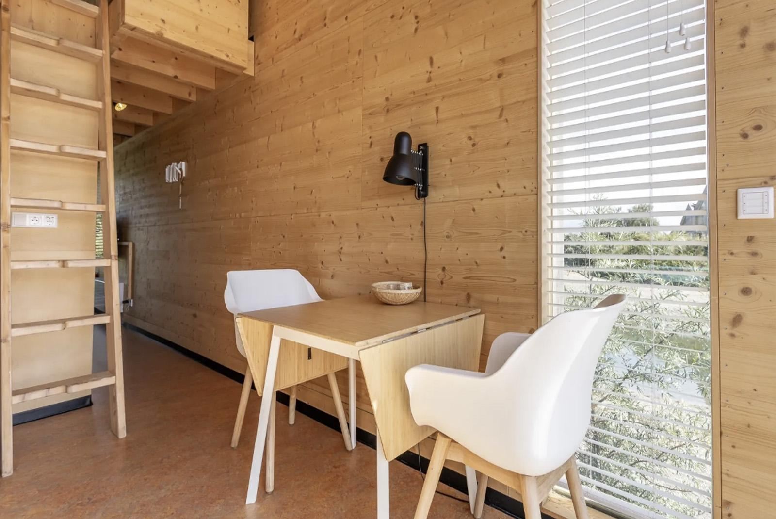 Kopen-Vakantiehuis-Nederland-Ouddorp-aan-het-water-vakantiehuistekoop-nl.webp012.jpg
