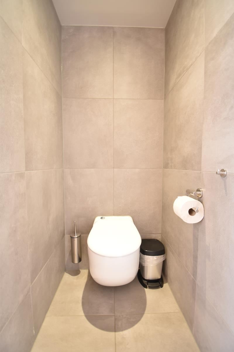 Kopen-Vakantiehuis-Nederland-Ouddorp-aan-het-water-vakantiehuistekoop-nl.webp021.jpg