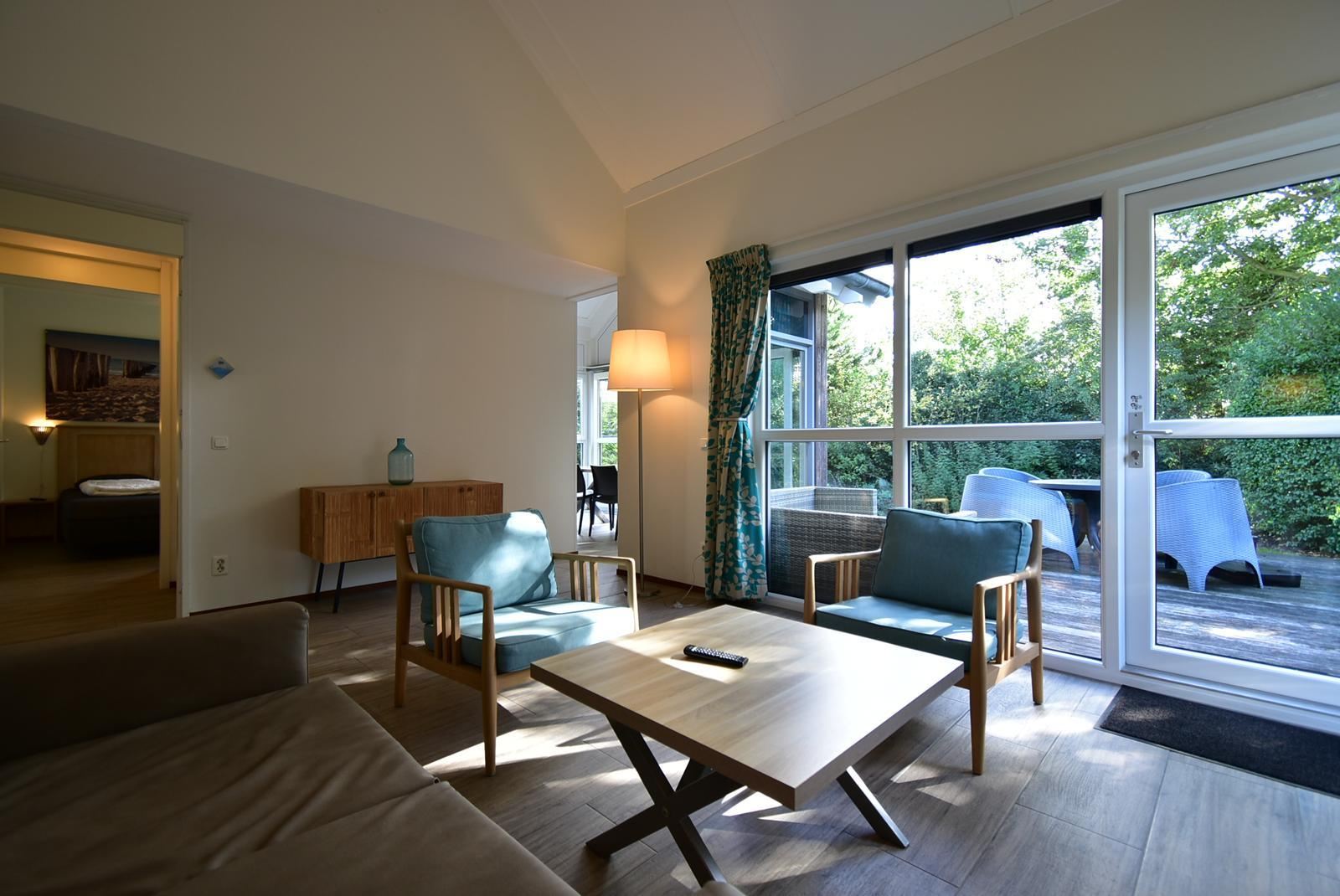 kopen-vrijstaande-vakantiewoning-ouddorp-achterzijde-terras-hoofdfoto-vakantiehuistekoop-nl-prins-en-prins-makelaardij.jpg024.jpg