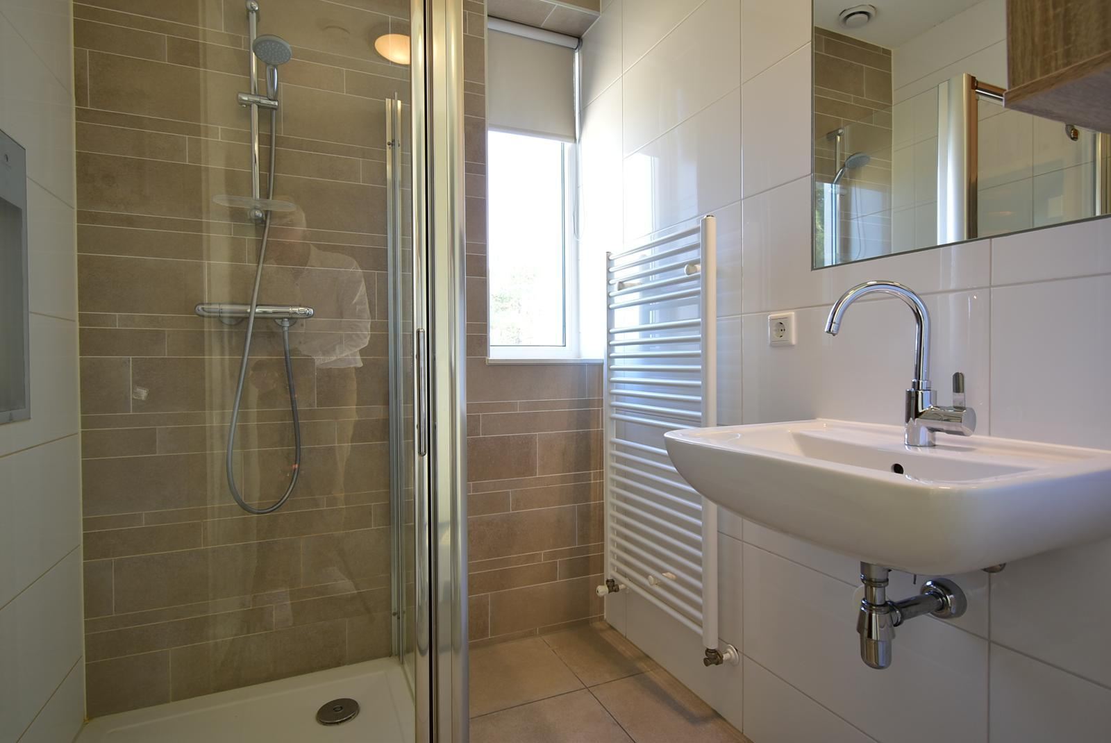 kopen-twee-onder-een-kap-ouddorp-badkamer-1-prive-sauna-wellness-vakantiehuistekoop-nl-prins-en-prins-makelaardij.jpg008.jpg