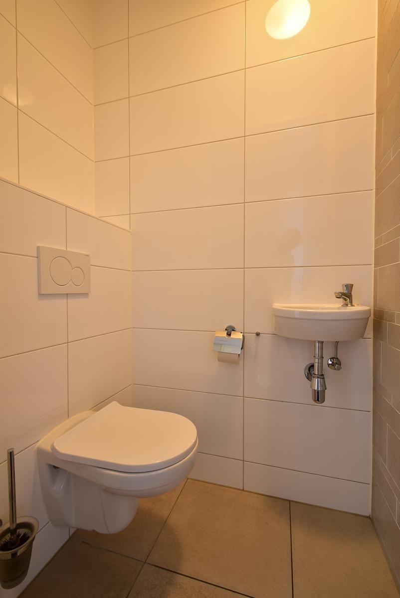kopen-twee-onder-een-kap-ouddorp-badkamer-1-prive-sauna-wellness-vakantiehuistekoop-nl-prins-en-prins-makelaardij.jpg001.jpg