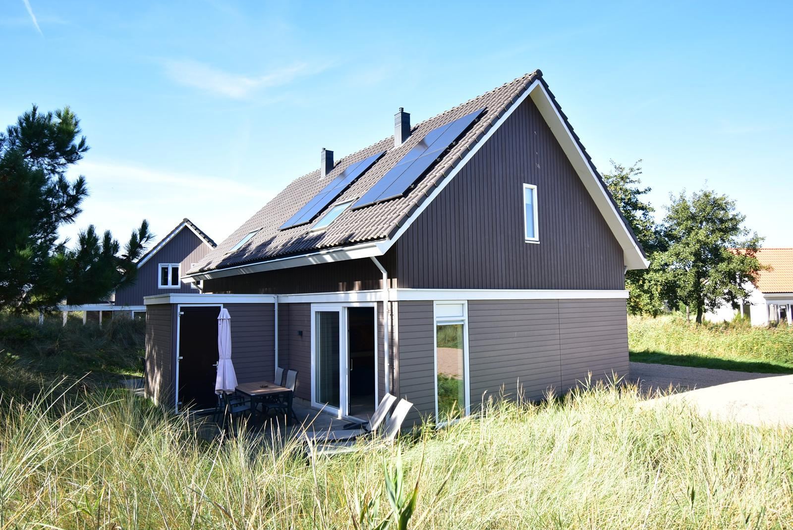 kopen-twee-onder-een-kap-ouddorp-exterieur-voorgevel-duinpark-vakantiehuistekoop-nl-prins-en-prins-makelaardij.jpg007.jpg