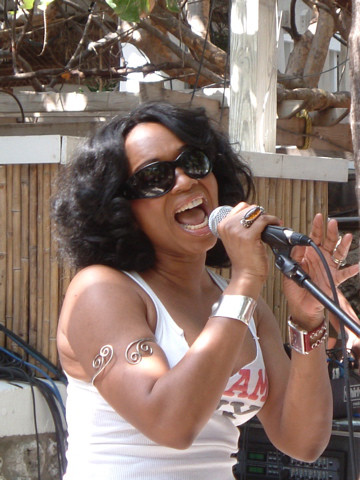 Barbara Tucker