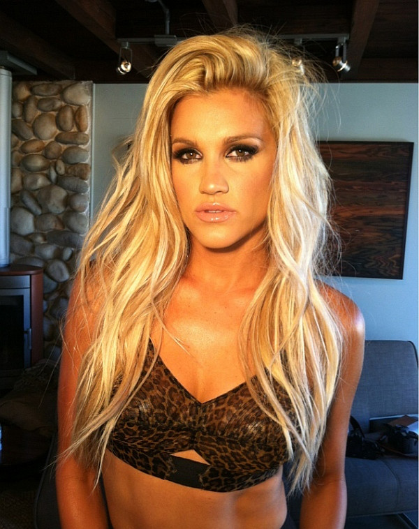 Ashley Roberts (2)