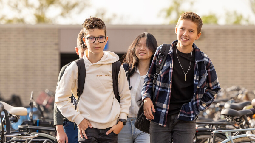Onderweg naar school