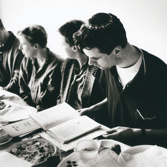 Pesach begint: de betekenis van de vier bekers van de Sedermaaltijd