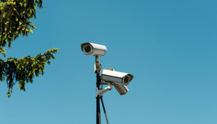 Het eindspel: steeds meer voorbeelden van totale controle