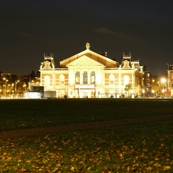 Maar het antisemitisme, mensen, blijft...