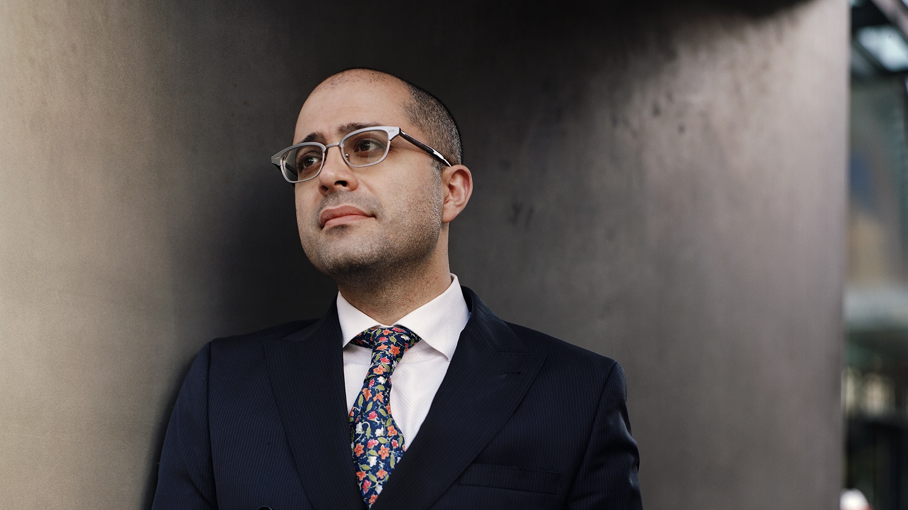 Mahan Esfahani provede Bachovo Umění fugy v kostele sv. Šimona a Judy