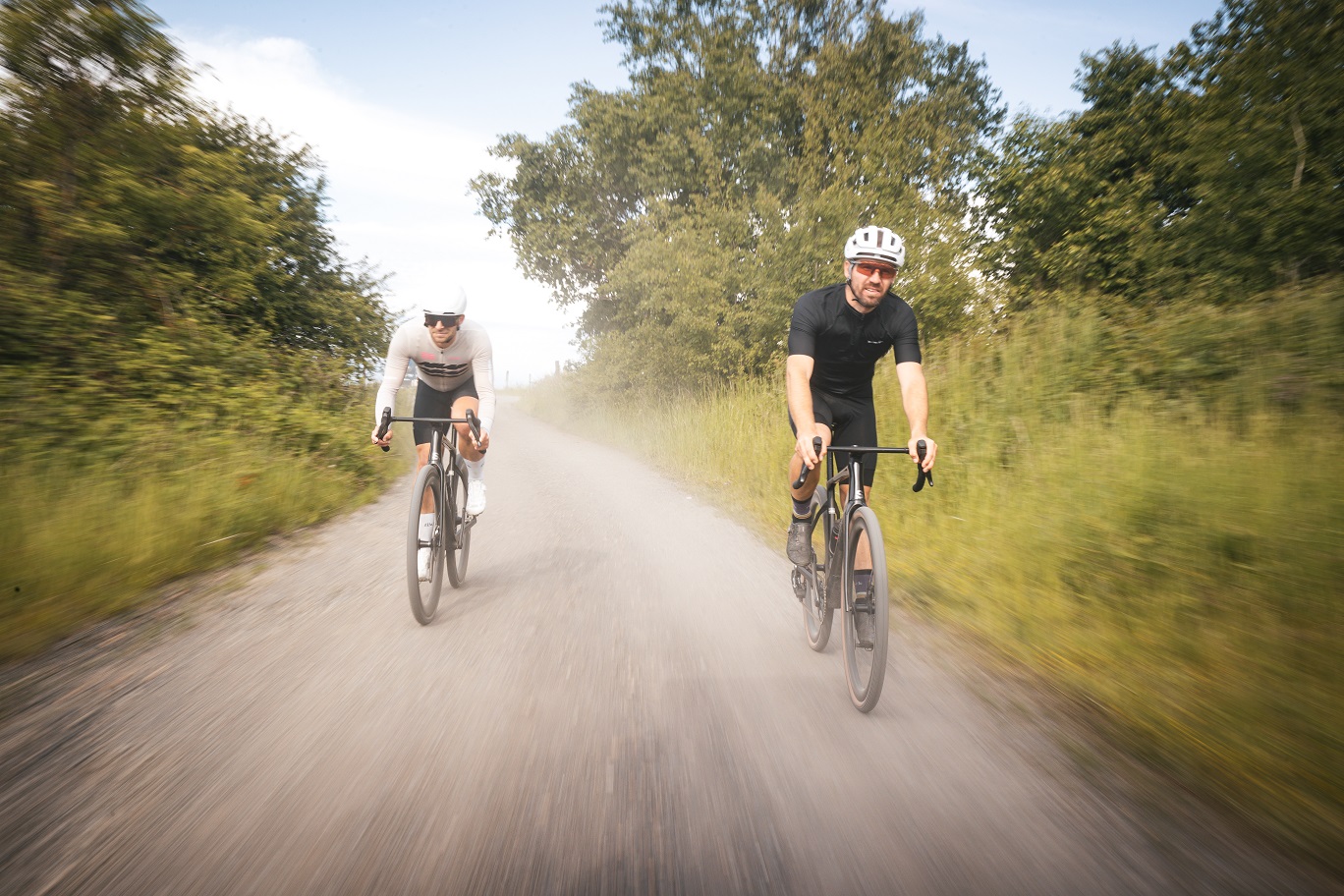 Český výrobce jízdních kol Superior přináší na trh nový špičkový gravel i bezdrátové MTB modely