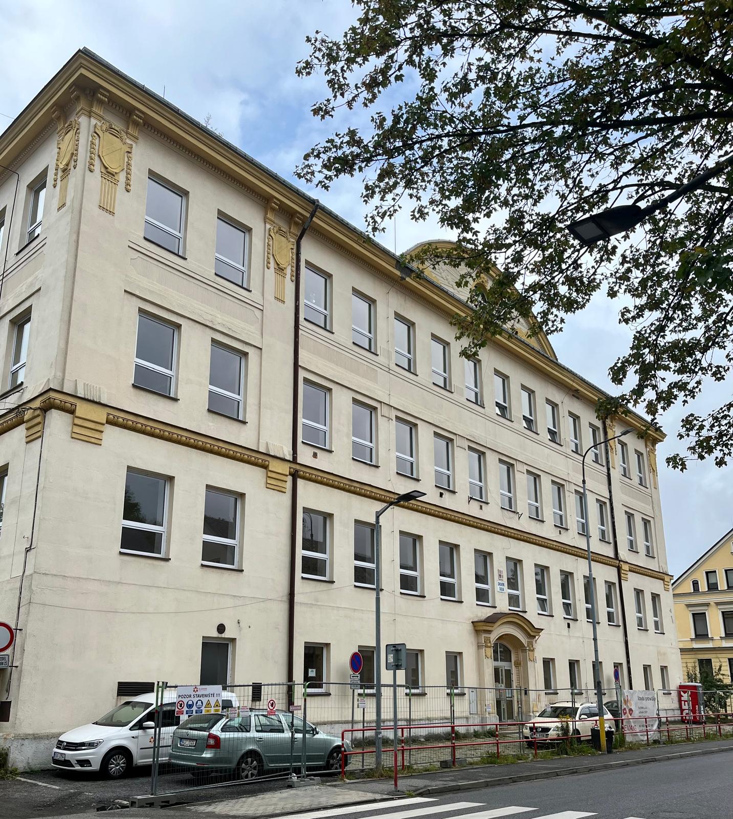 Město hledá ředitele dvojice školských zařízení