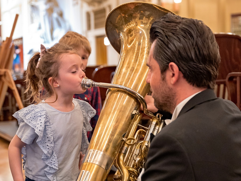 Pražští symfonikové se v rodinném pořadu Orchestr na dotek zaměří na hudbu východních kultur