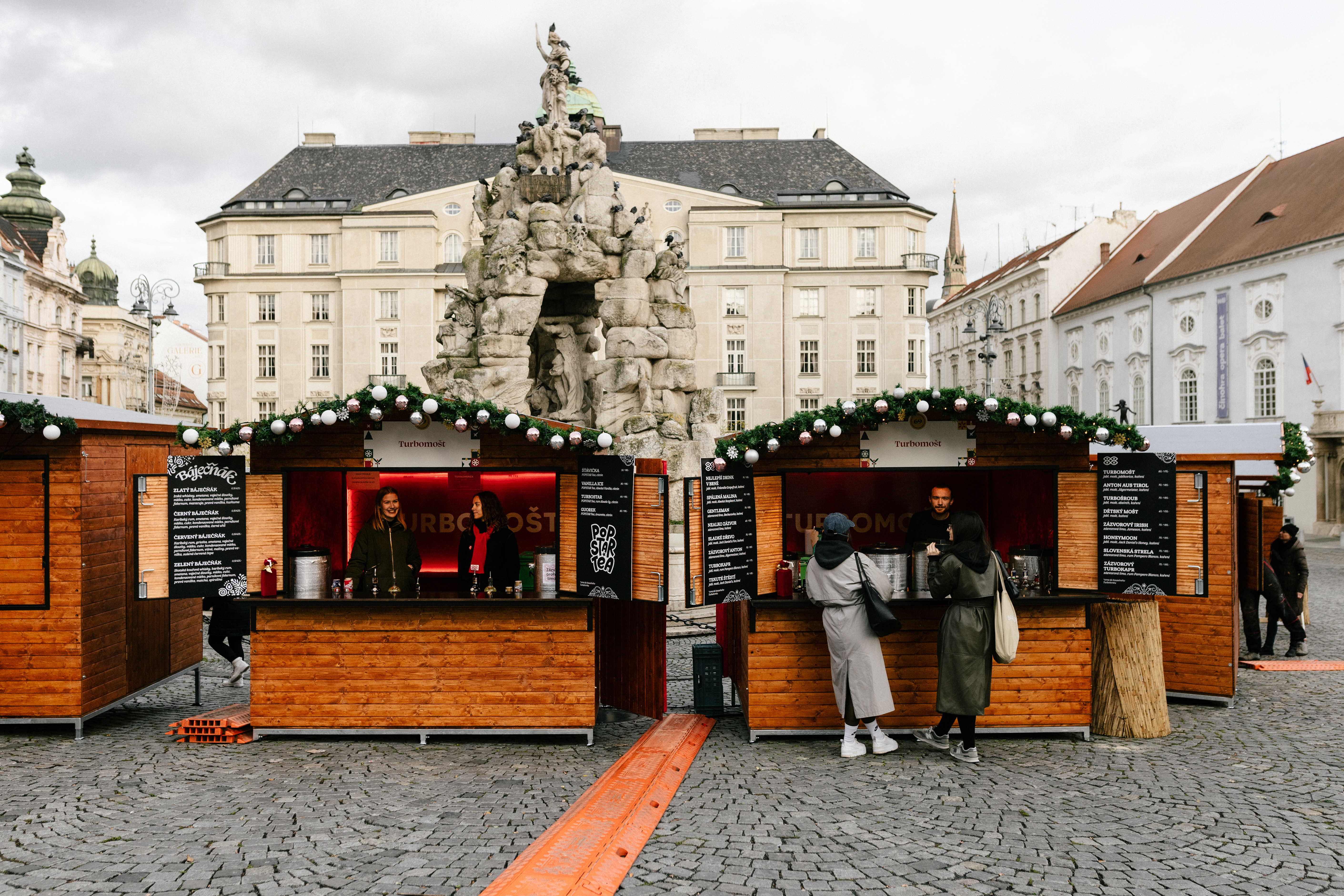 Turbomošt slaví 15 let. Přibírá do party nápoj od hudební hvězdy