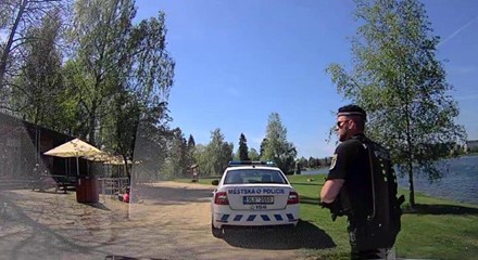 Jogurt, nůž a veřejné toalety: netradiční odpoledne u přehrady