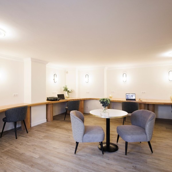 Rénovation des parties communes d’un hôtel en Normandie : un défi relevé avec succès !