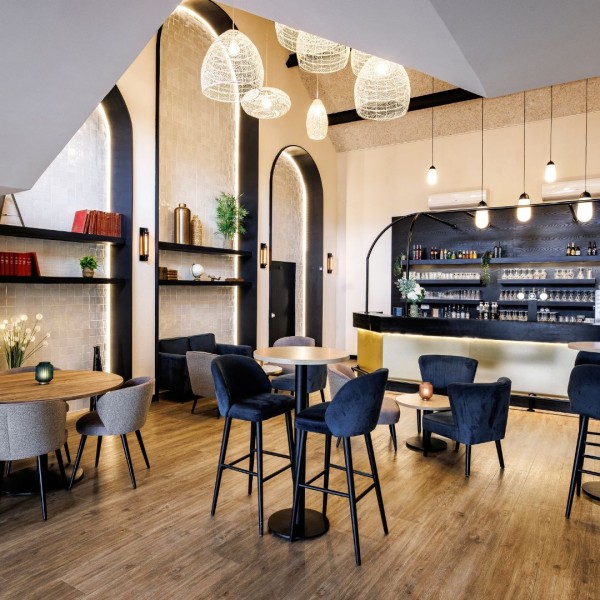 AMOA pour la transformation et la rénovation d’un Hôtel en normandie : une réussite signée AlloMarcel
