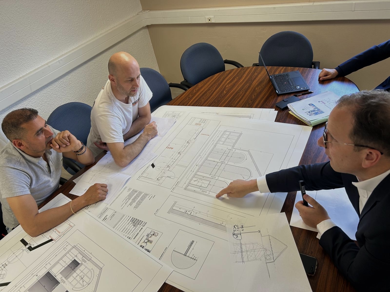 AMOA pour la transformation et la rénovation d’un Hôtel en normandie : une réussite signée AlloMarcel