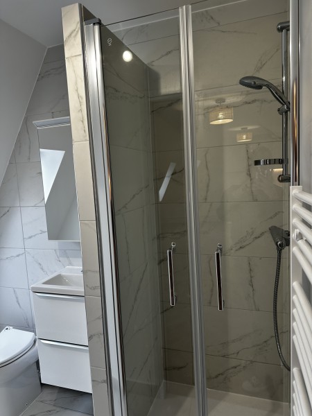 Transformation de deux chambres de bonne en un studio moderne et fonctionnel de 22 m²
