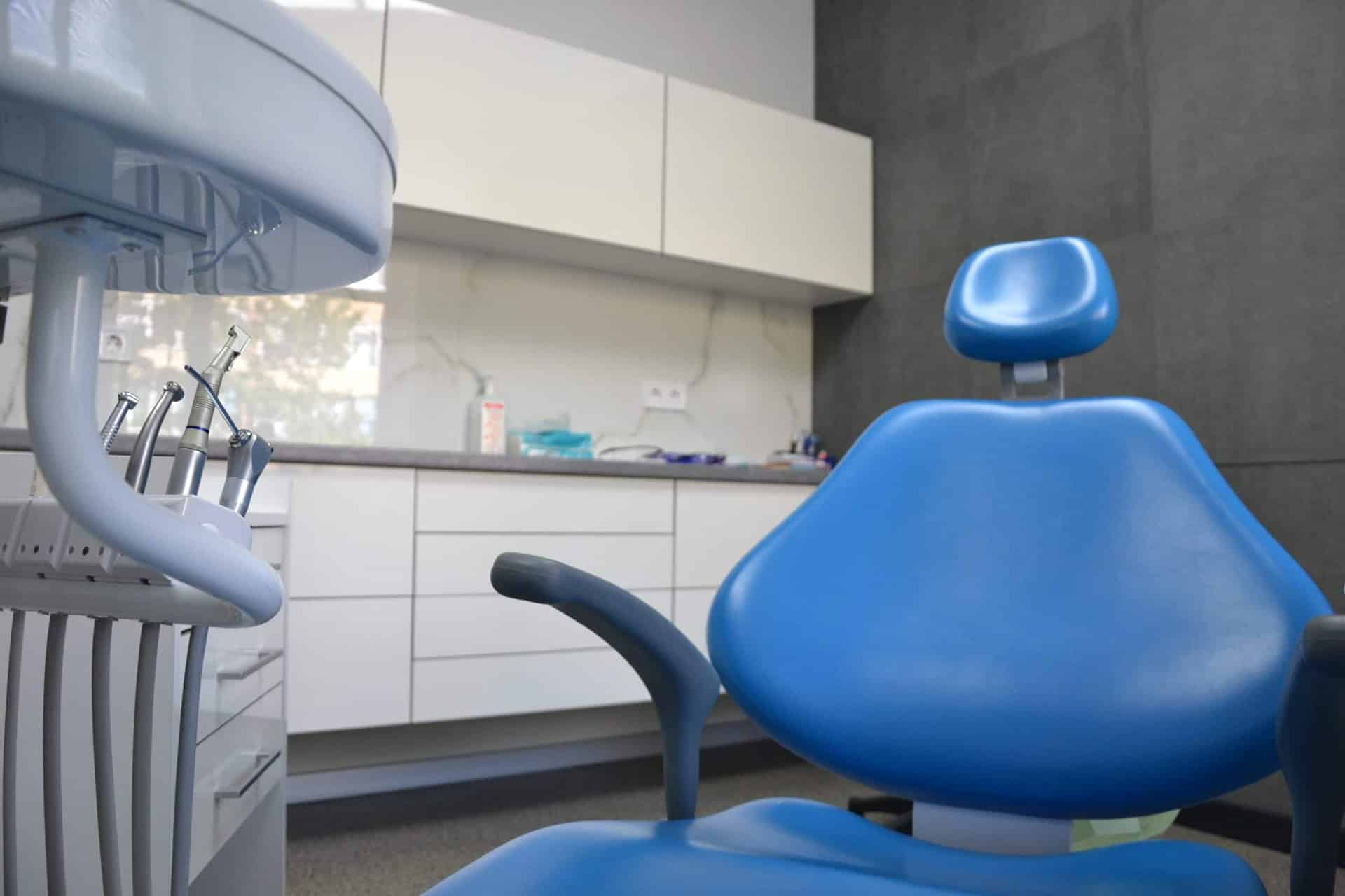 КНП "СТОМАТОЛОГІЧНА ПОЛІКЛІНІКА № 4 "