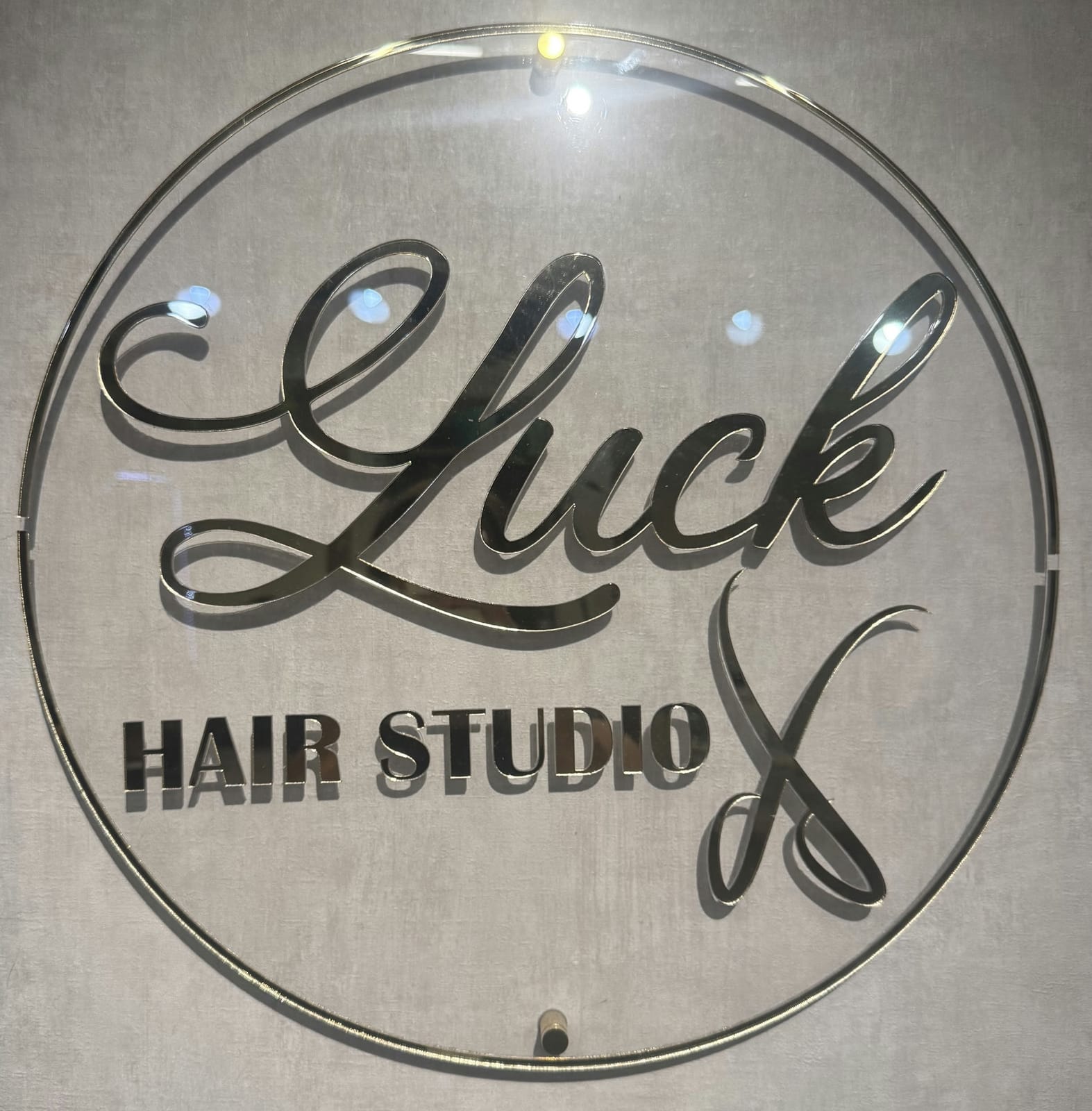 Logo Luck Hair Studio