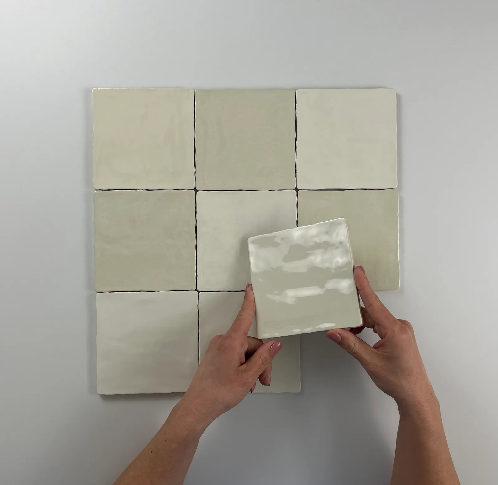 Moos Ivory glans handvorm 13x13, foto 2 van 3