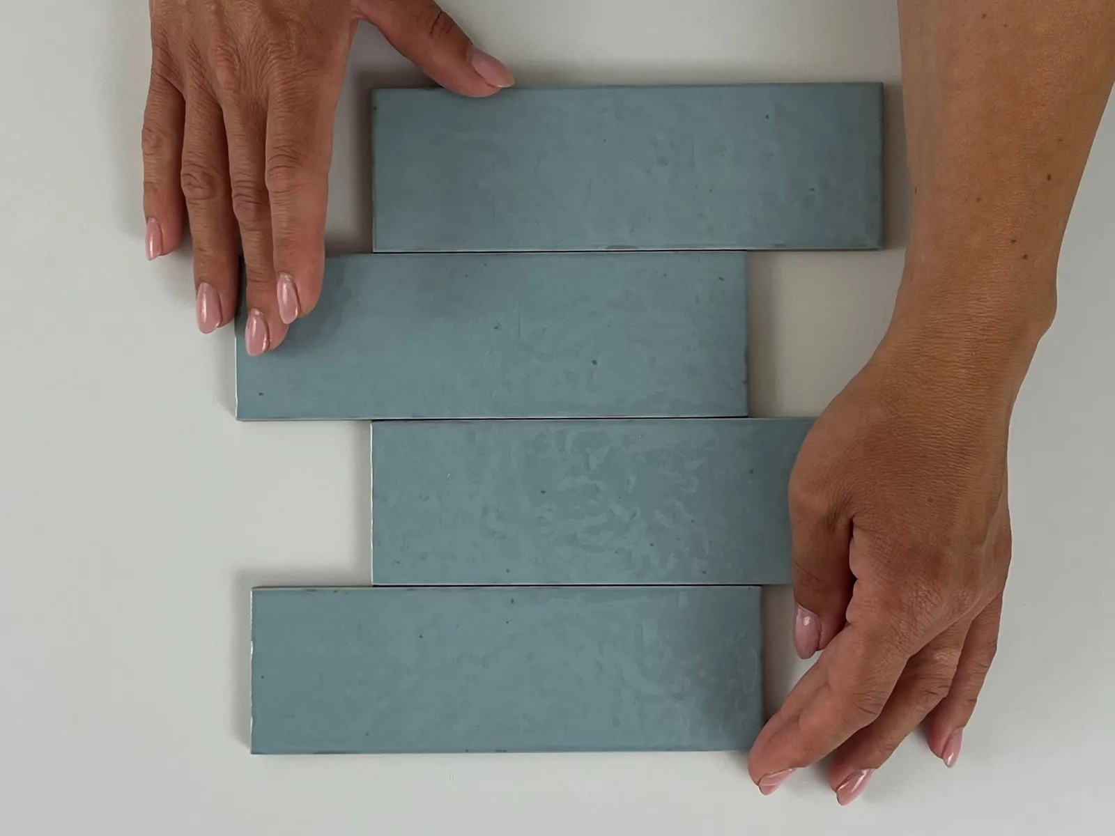 Sample Kalma Powder Blue 6x18,6 glans (sample tegel)