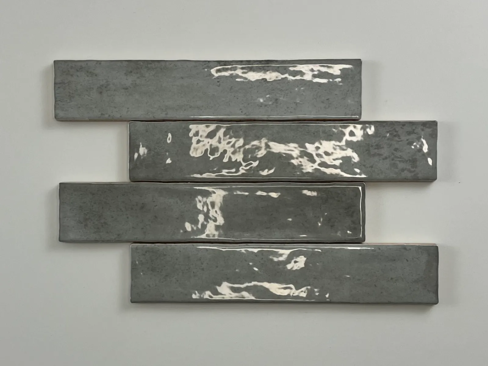 Kalon Grey wandtegel 5x25 glans, foto 2 van 4
