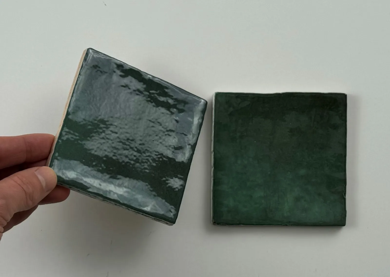 Trend tegels donker groen glans 10x10, foto 2 van 3