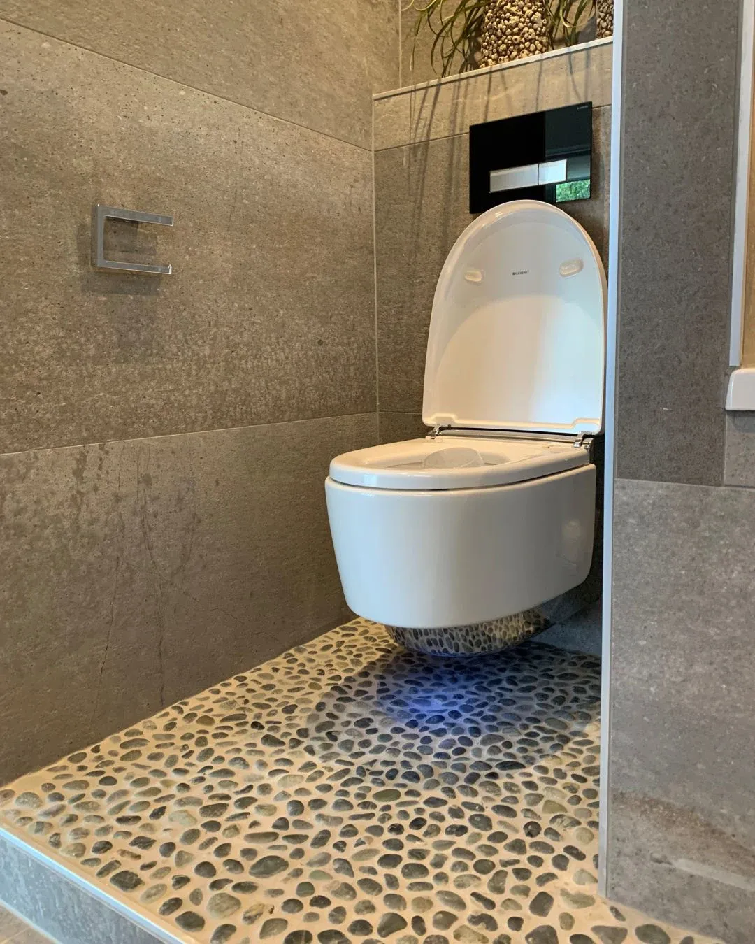Mozaiek Natural Stone Riviersteen Donker Grijs, foto 3 van 3