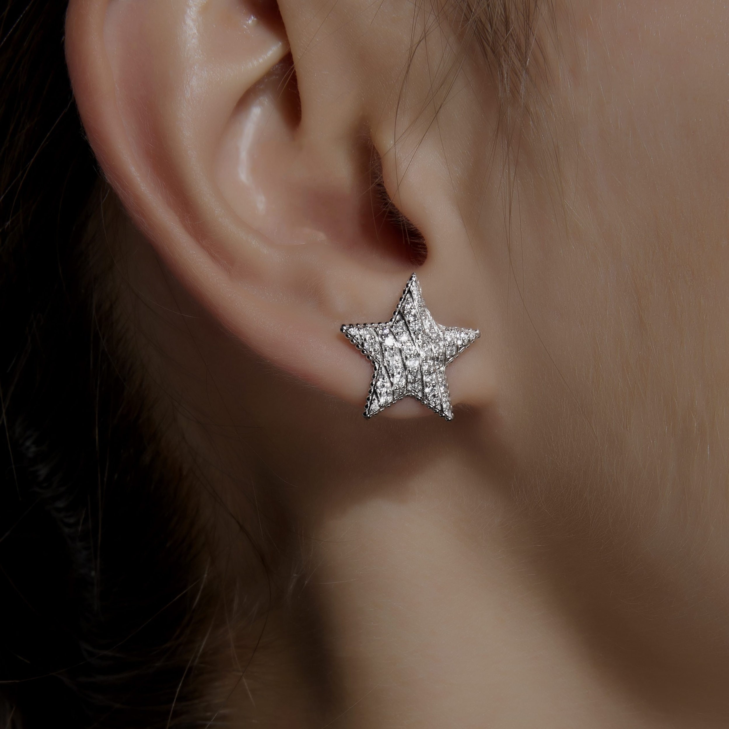 Adagio S Earrings in 18k white gold with diamonds, view 2