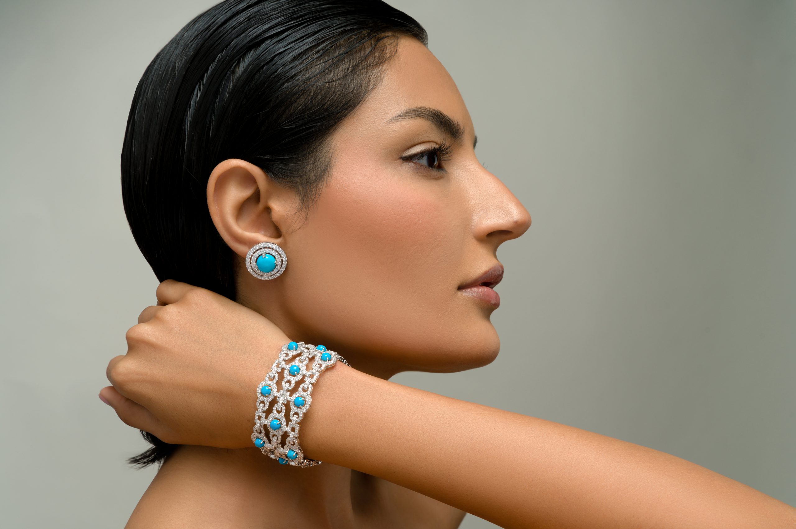 Apollonia Turquoise Bangle in 18k white gold with diamonds and turquoise, view 4