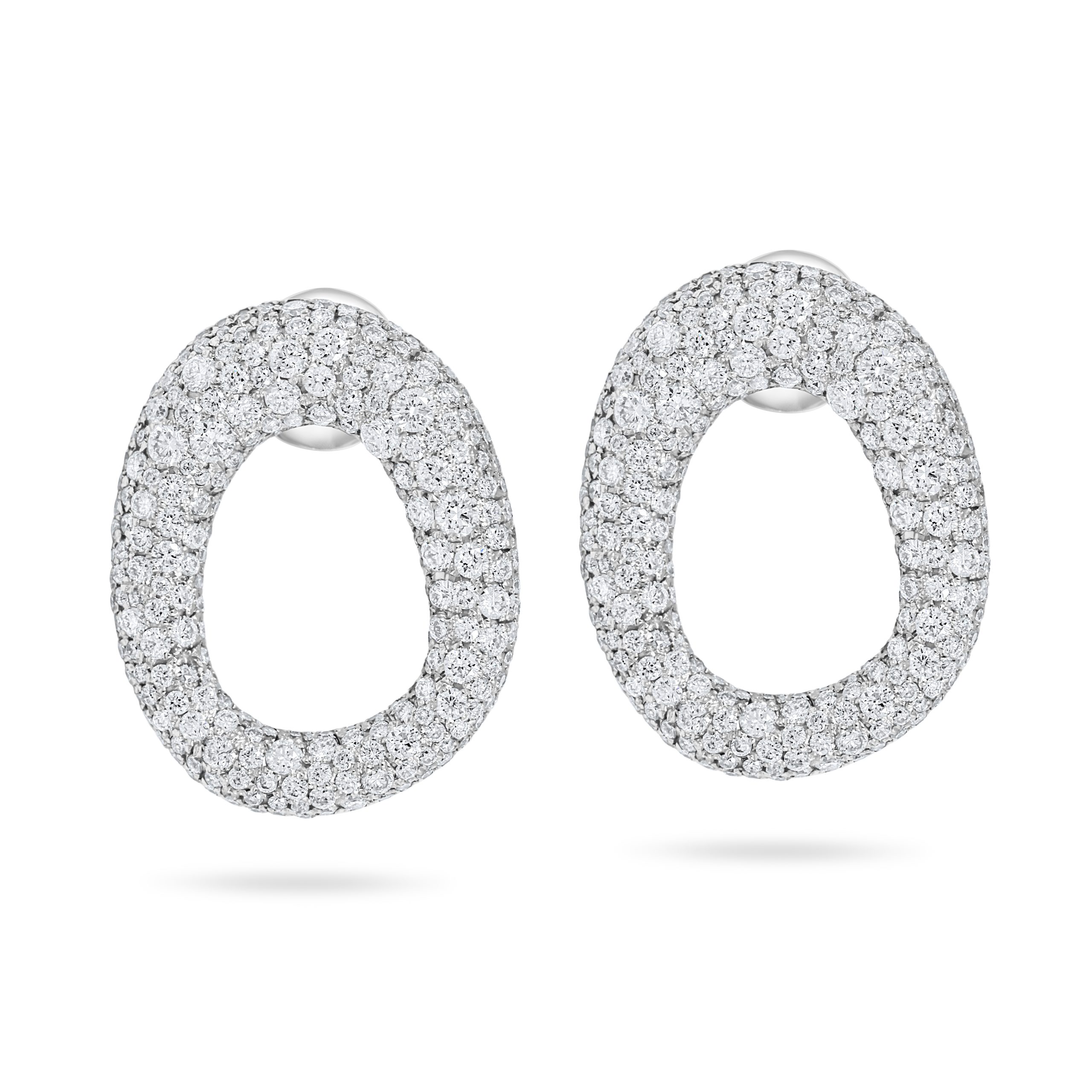 Endless D Earrings in 18k white gold with diamonds