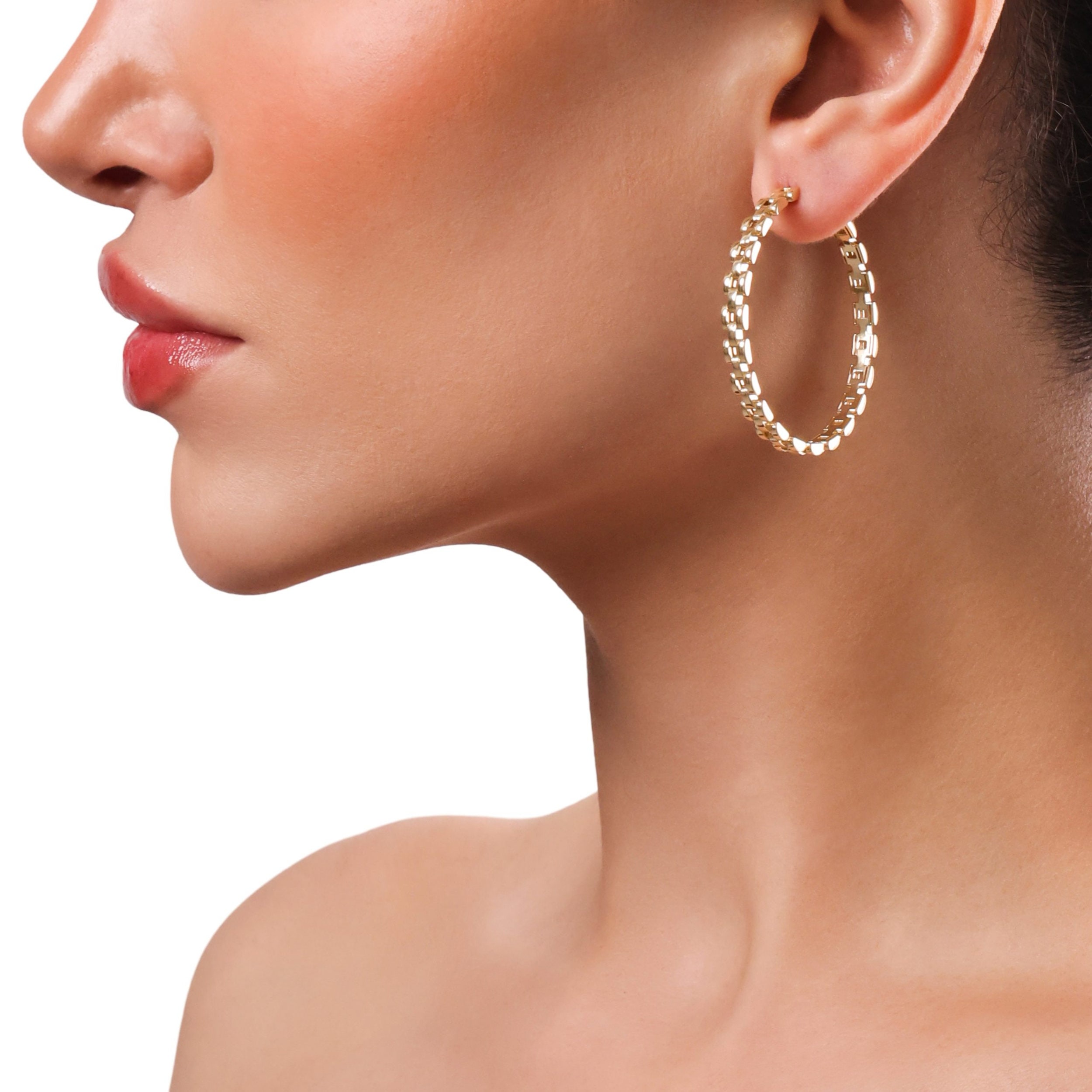 Endless G Hoop Earrings in 18k yellow gold, view 2